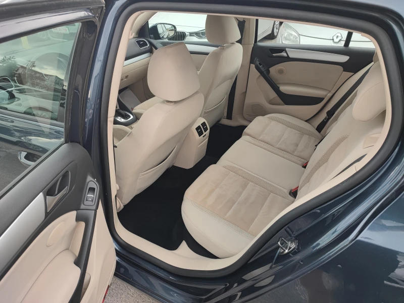 VW Golf 1.6D-105ks-АВТОМАТ-ПАРКТРОНИК, снимка 15 - Автомобили и джипове - 51419934