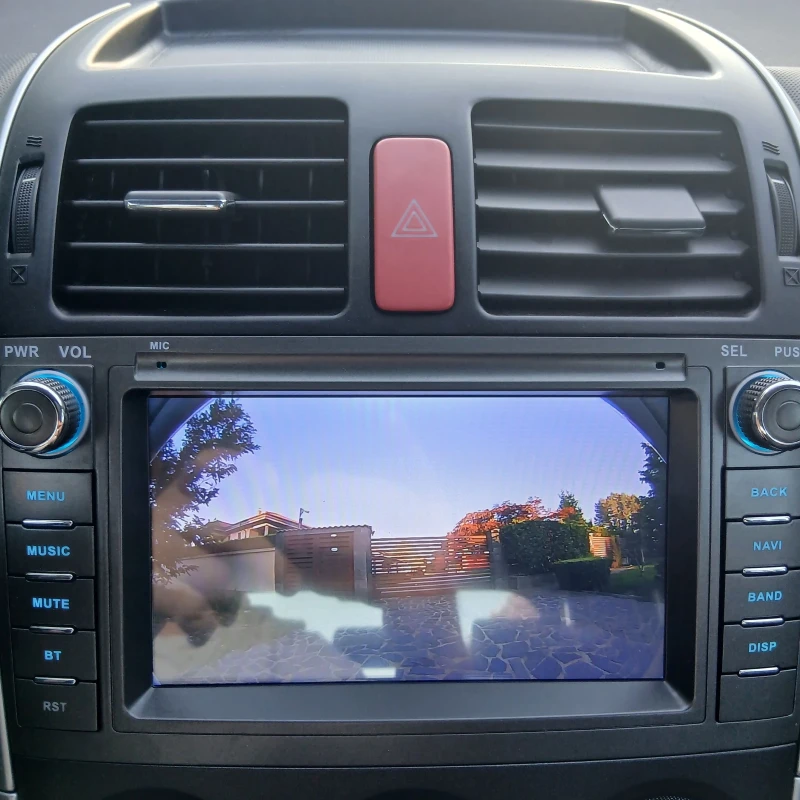 Toyota Auris  1.3 Life, снимка 12 - Автомобили и джипове - 51518064