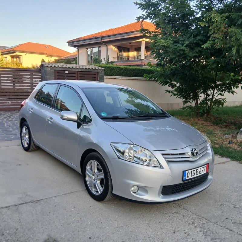 Toyota Auris  1.3 Life, снимка 3 - Автомобили и джипове - 51518064
