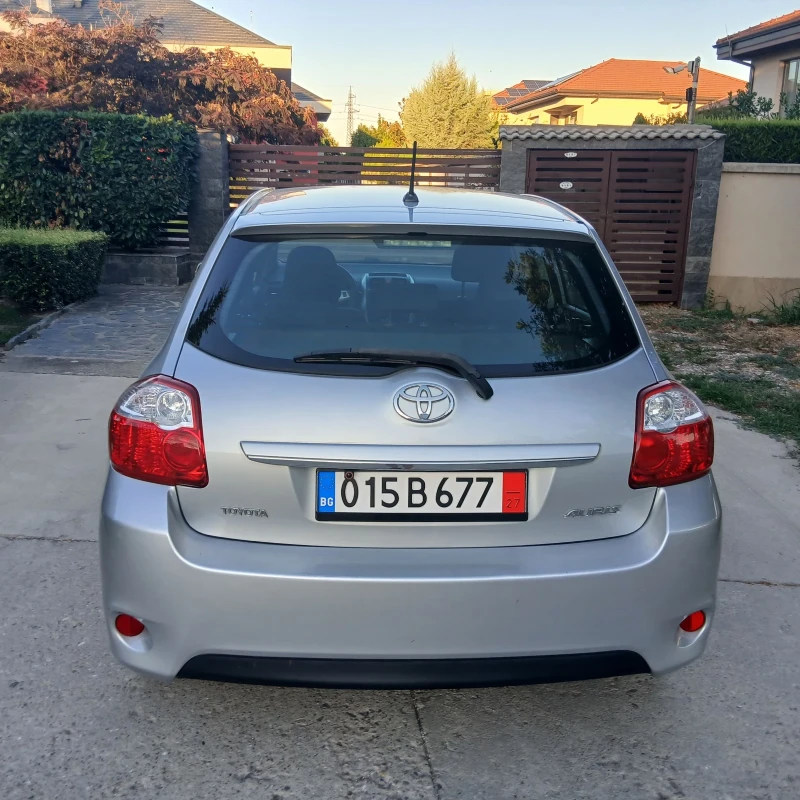 Toyota Auris  1.3 Life, снимка 5 - Автомобили и джипове - 51518064