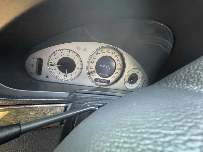 Mercedes-Benz E 270 E270 Avangart, снимка 6 - Автомобили и джипове - 51661800
