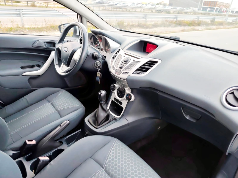 Ford Fiesta 1.4i 97ks BRC, снимка 7 - Автомобили и джипове - 52044854
