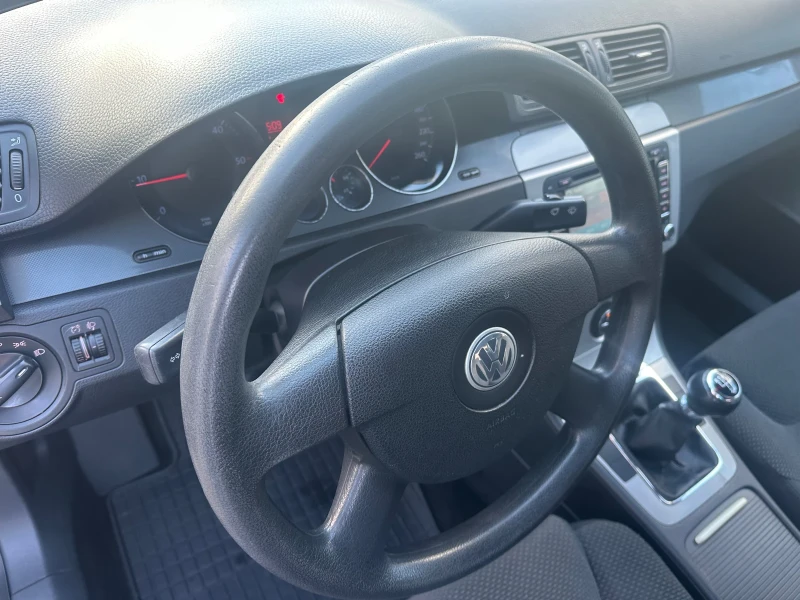 VW Passat 1.9TDI* SEDAN* REALNI KM* , снимка 9 - Автомобили и джипове - 52942800