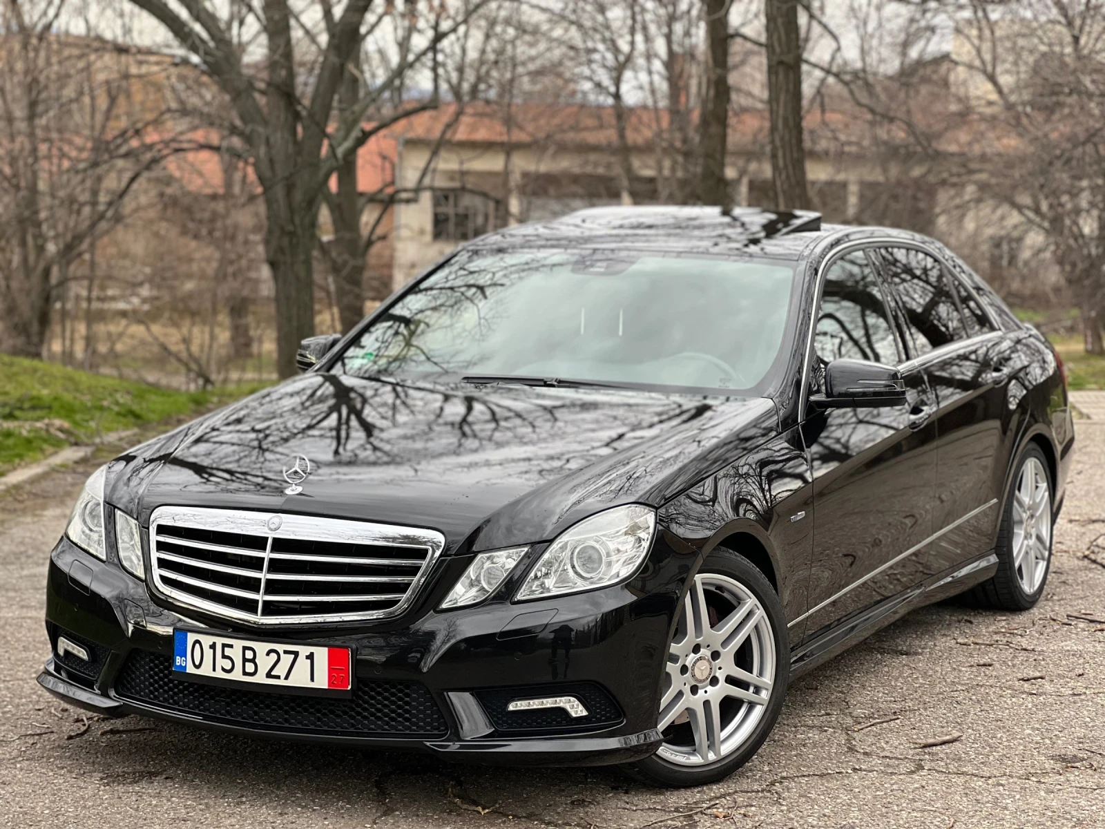 Mercedes-Benz E 350 AMG OPTIK/198000km/FULL SERVICE/265кс, снимка 1