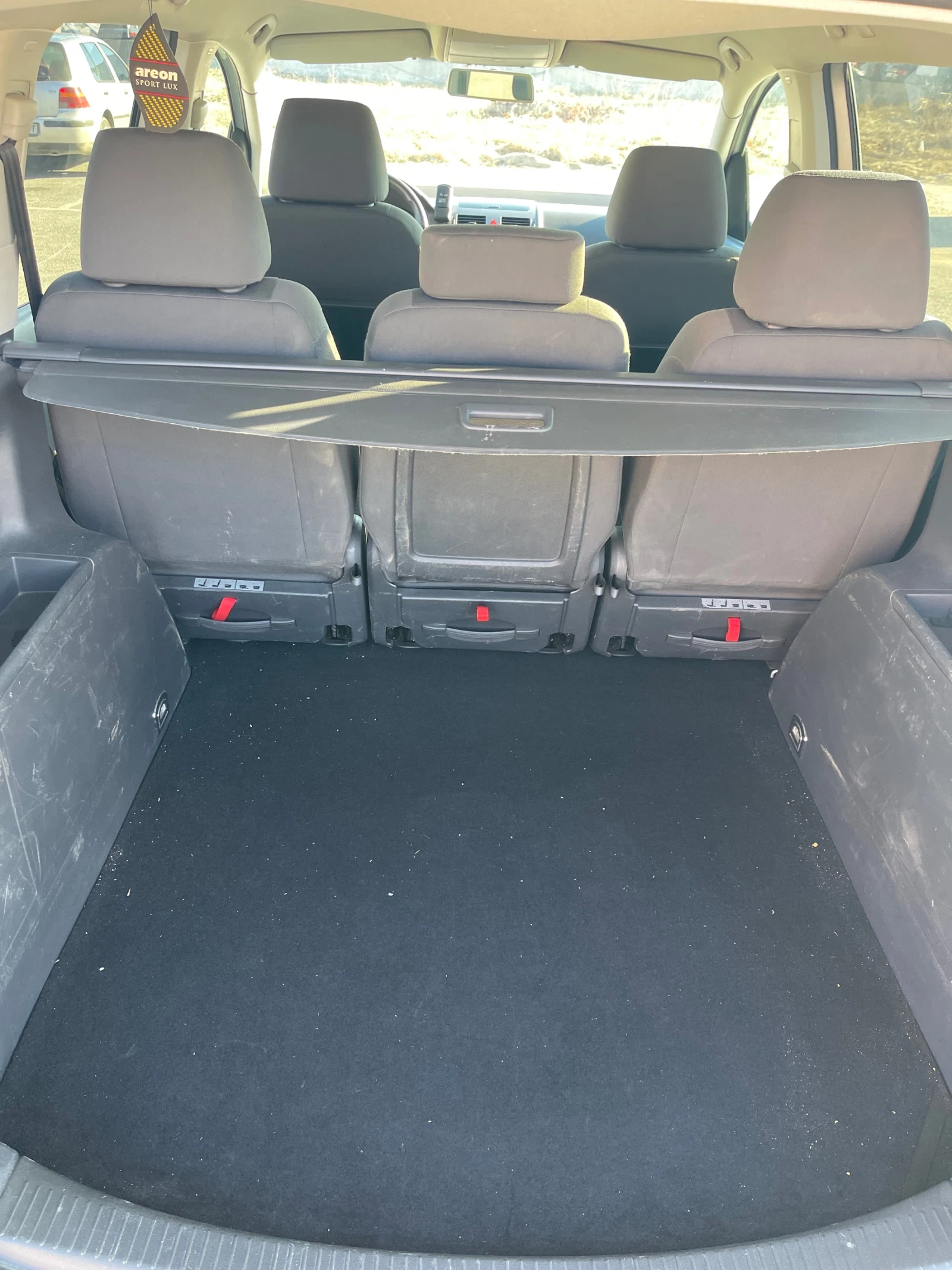 VW Touran 2.0 Ecofuel Park assist | Mobile.bg � ����������� 12