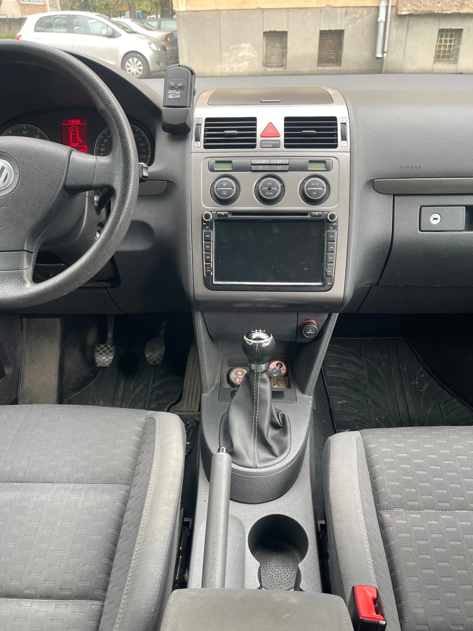 VW Touran 2.0 Ecofuel Park assist - изображение 10