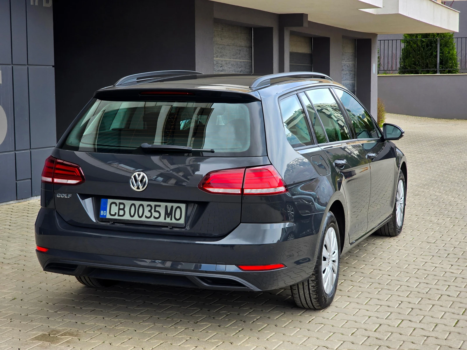 VW Golf Variant 1.6 TDI - изображение 3