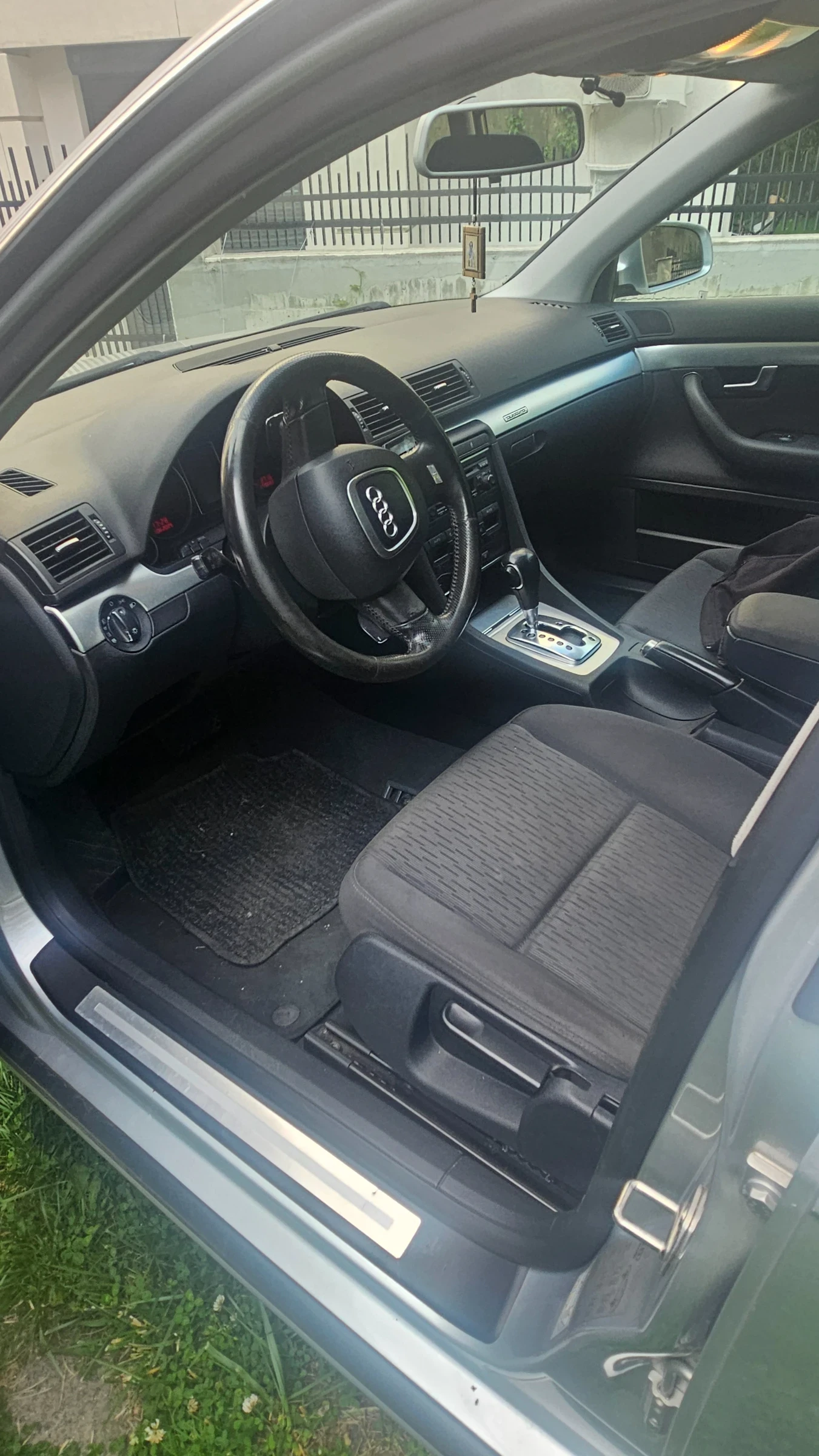 Audi A4  - изображение 4