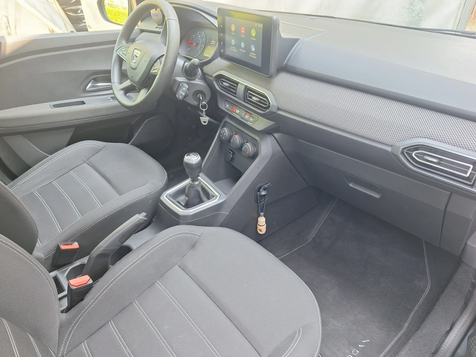 Dacia Logan 1.0TCe 100 к.с. Газ/Бензин - изображение 7