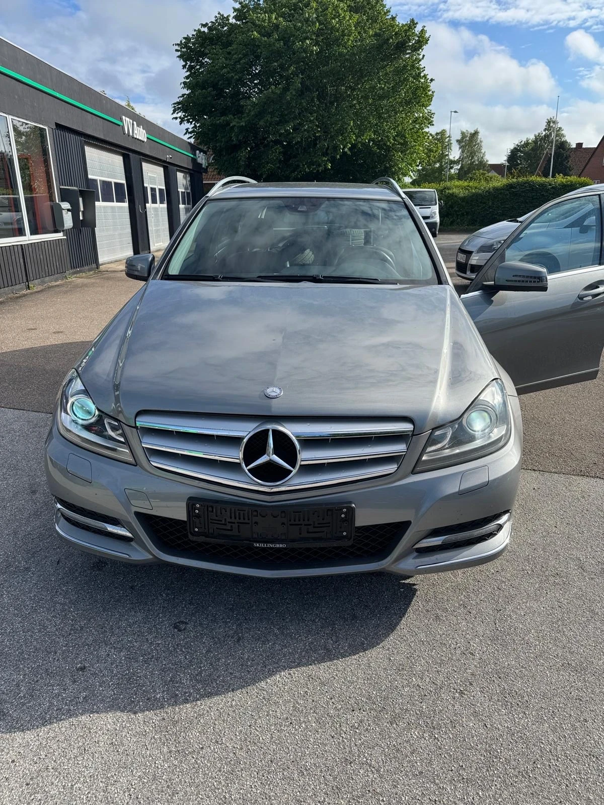 Mercedes-Benz C 250 CDI 204HP AUTOMATIC - изображение 2