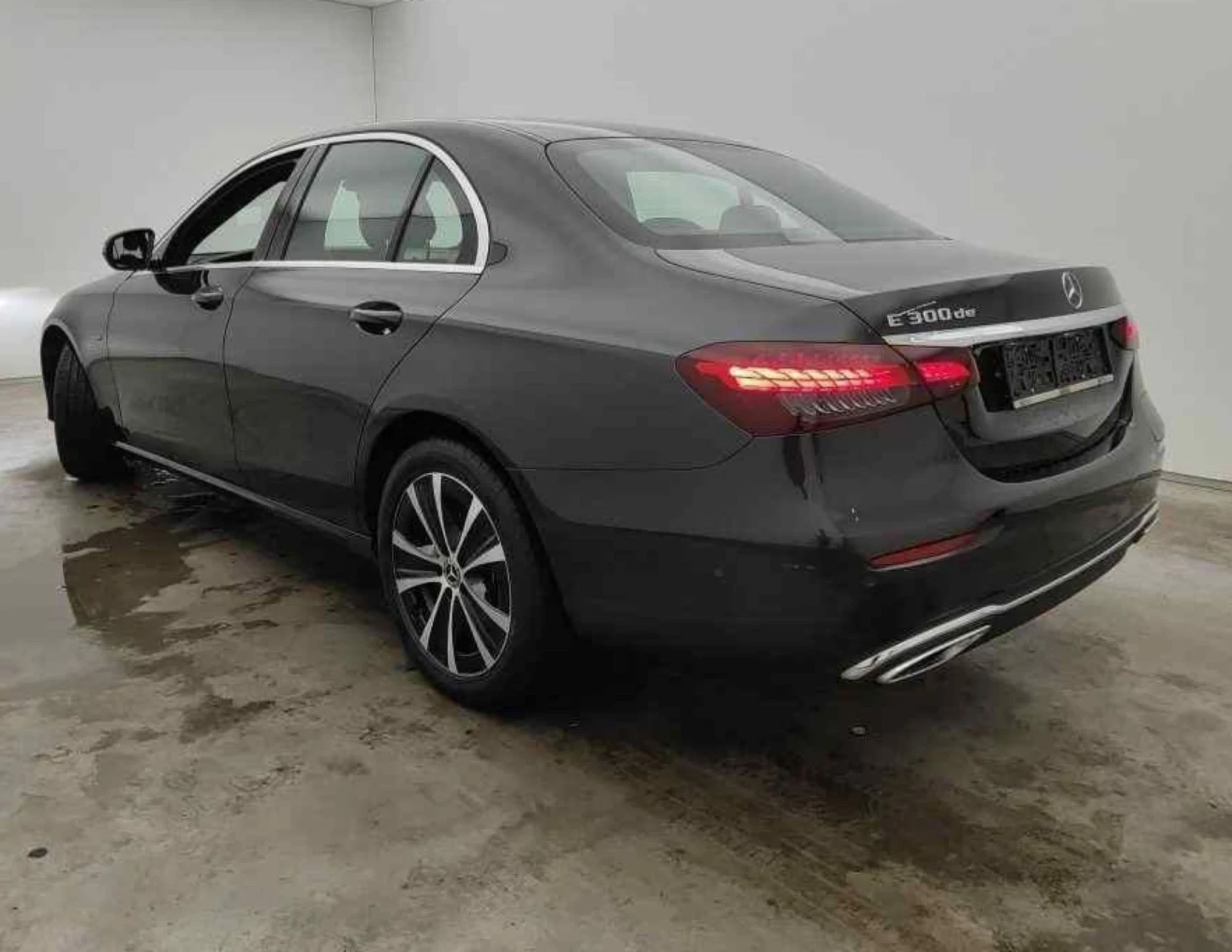 Mercedes-Benz E 300 de KAMERA.LED.NAVI  48000KM.Plug in-Hybrid - изображение 4