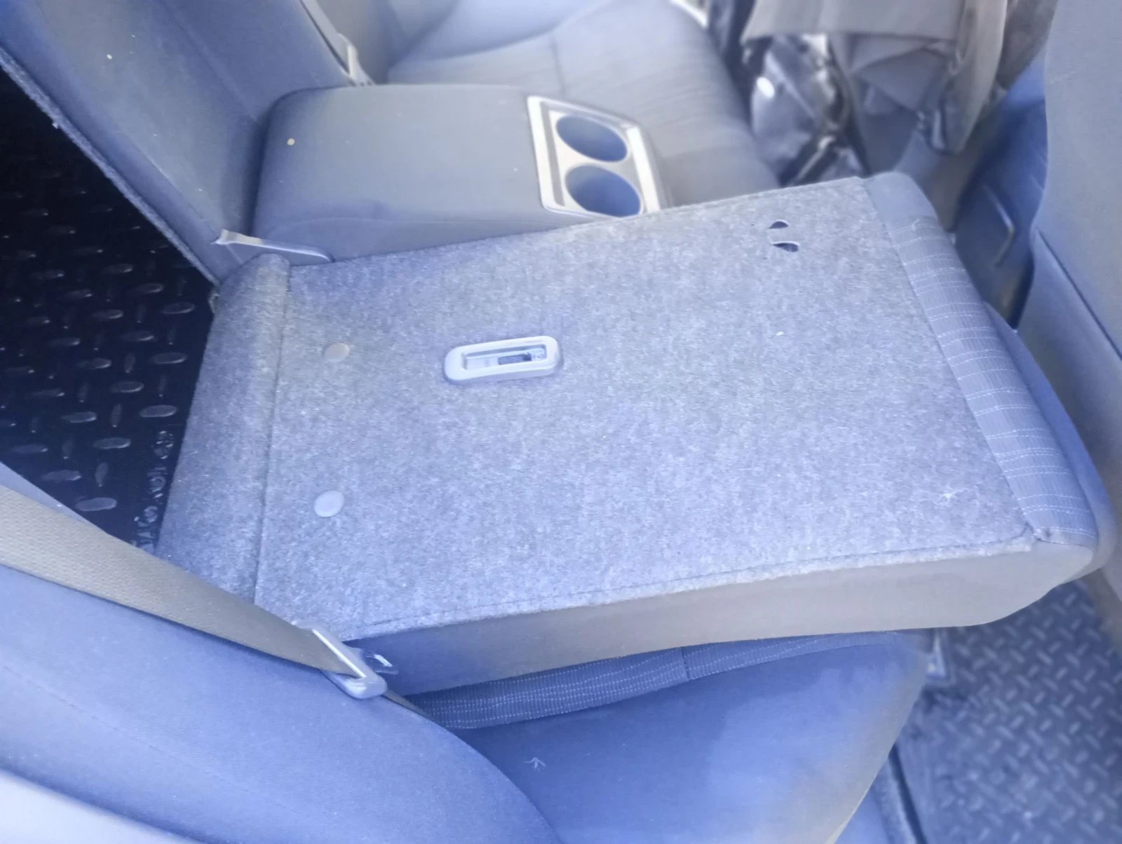 Toyota Corolla 1.6 | Mobile.bg   16