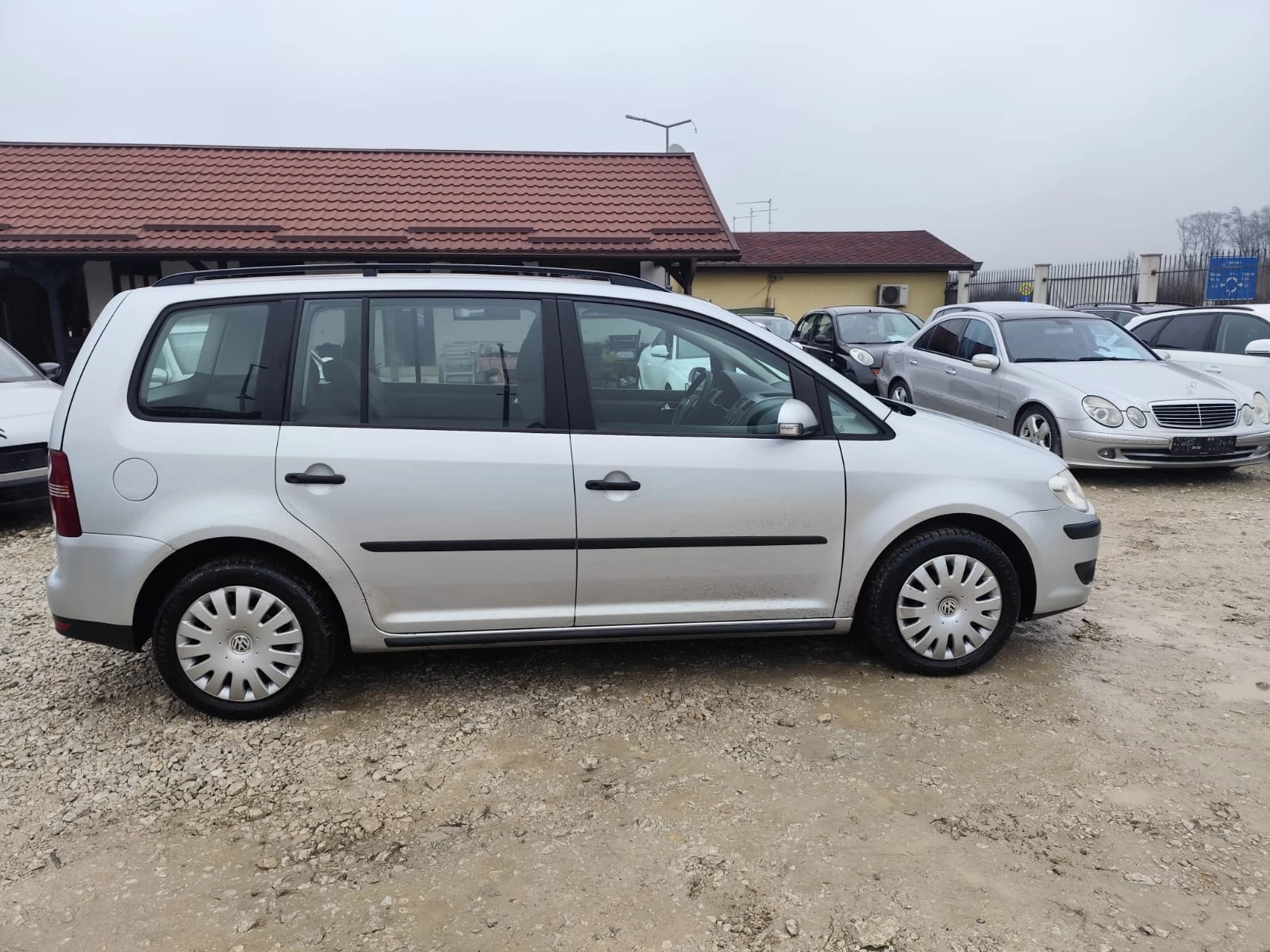 VW Touran 1.9 дизел 90 кс. - изображение 4