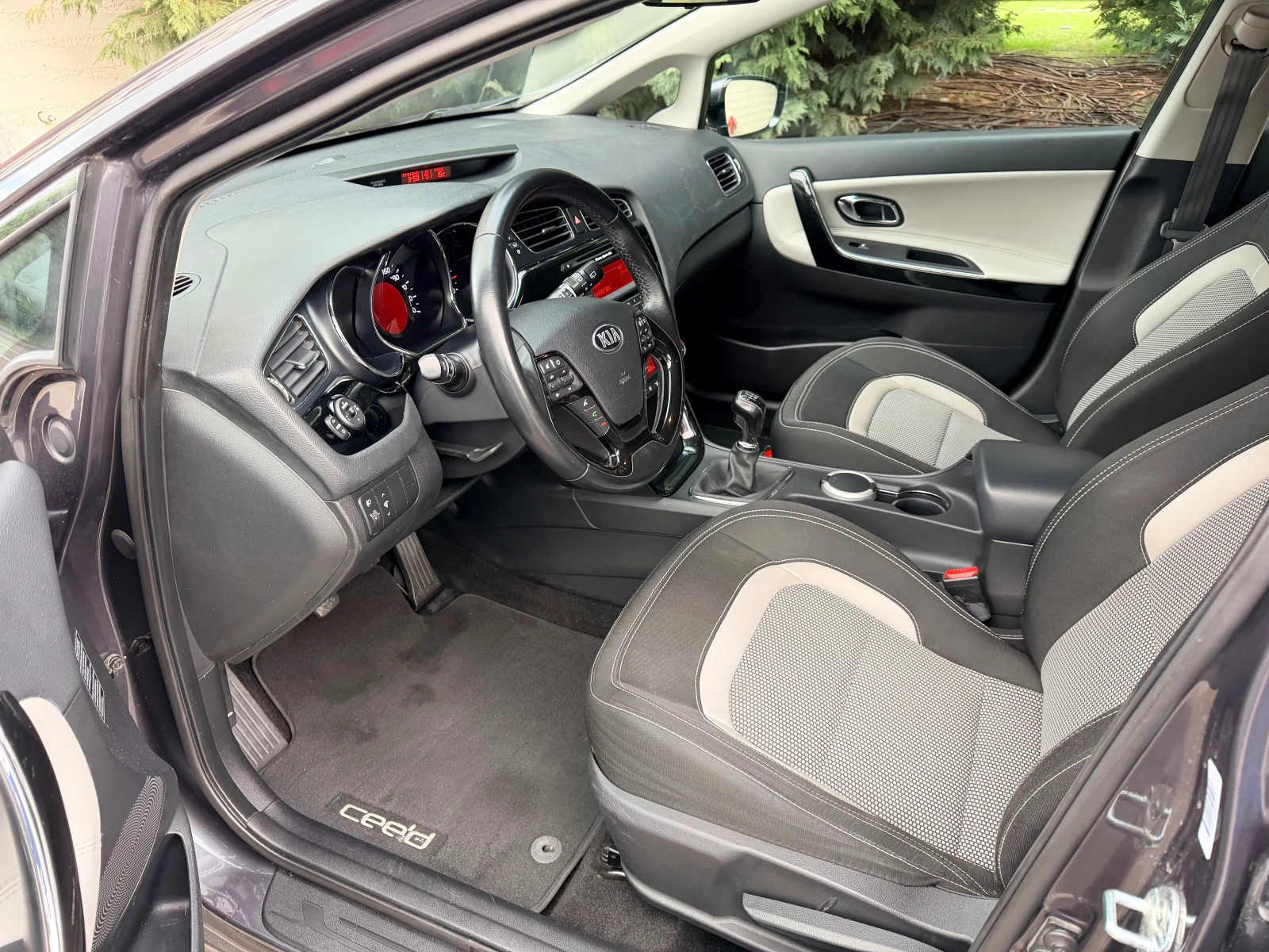 Kia Ceed 1.6CRDI LED PARKTRONIK KOJA  - изображение 8