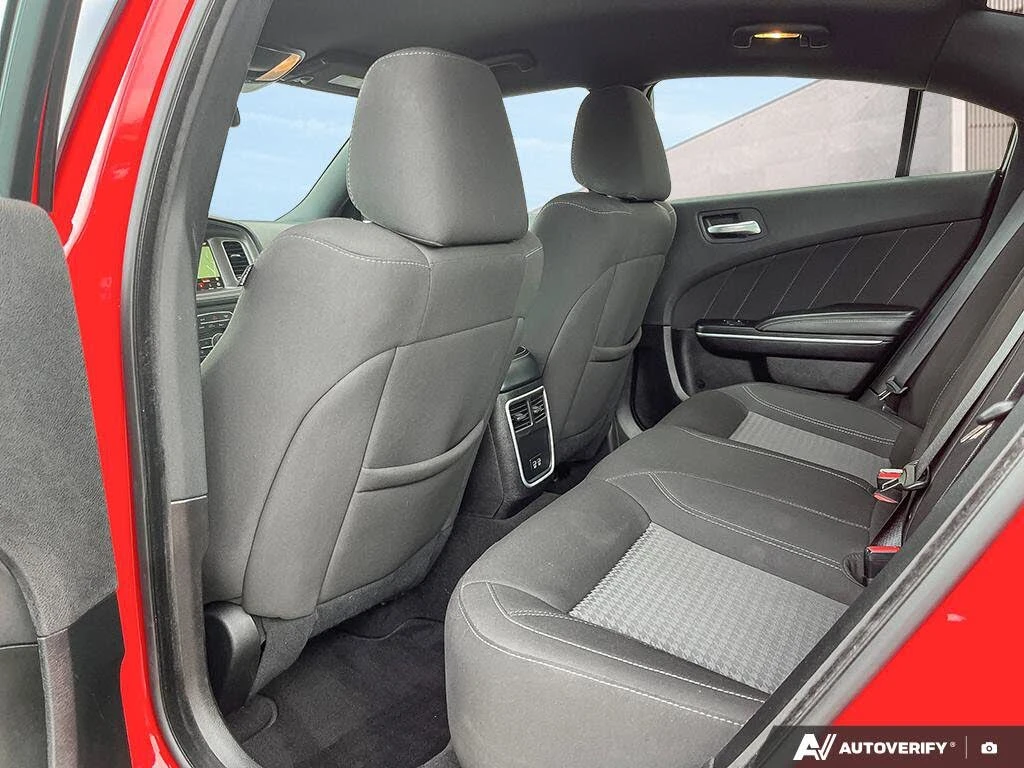 Dodge Charger * АвтоКредит * (ЦЕНА ДО БГ), снимка 16 - Автомобили и джипове - 53875715