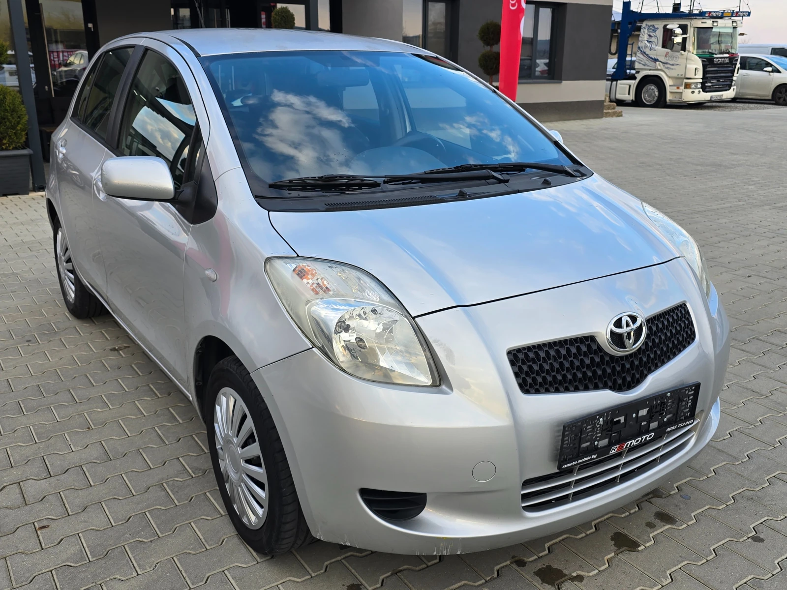 Toyota Yaris 1.0 Бензин, 70к.с., 12.2007г. | Auto.bg — изображение 1