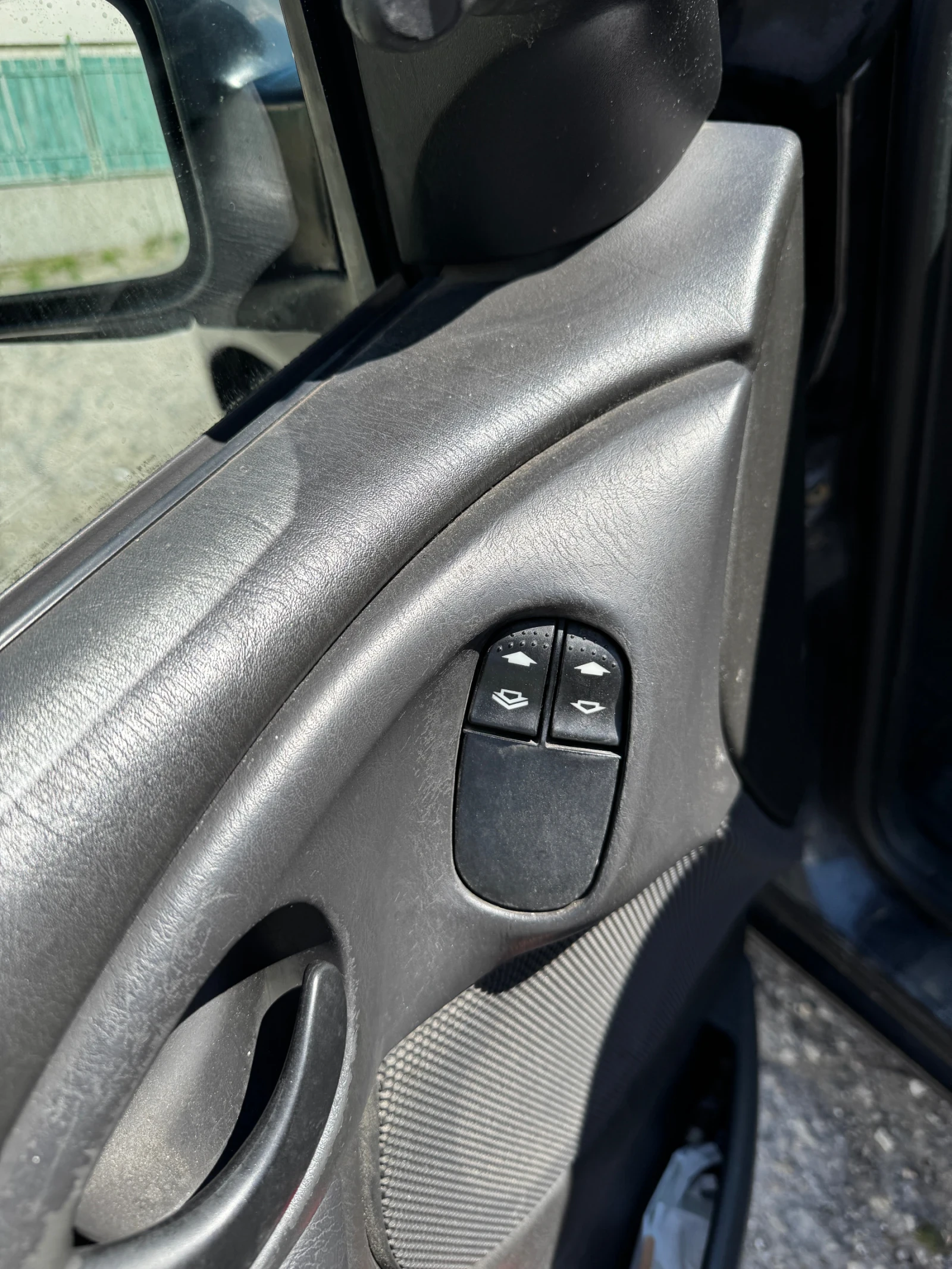 Ford Focus 1.6, снимка 6 - Автомобили и джипове - 54176049