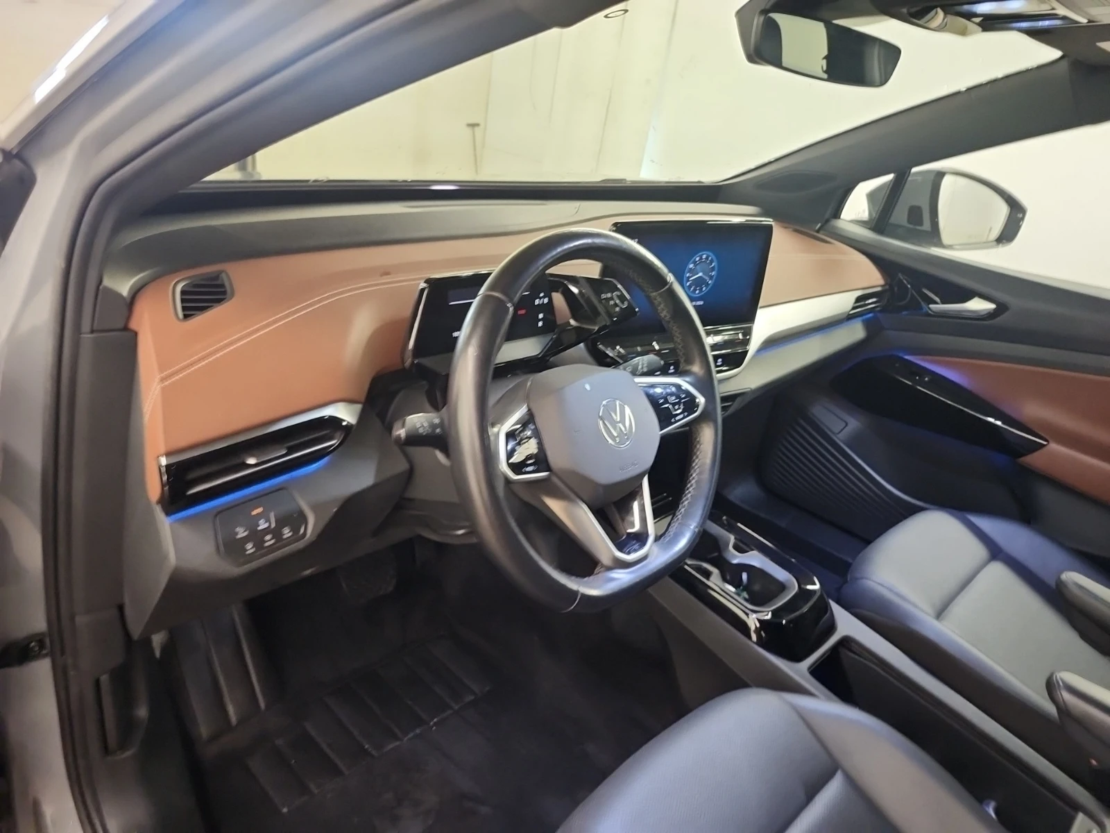 VW ID.4 PRO* 4х4* Задна камера* Подгрев* Панорама , снимка 9 - Автомобили и джипове - 54204107