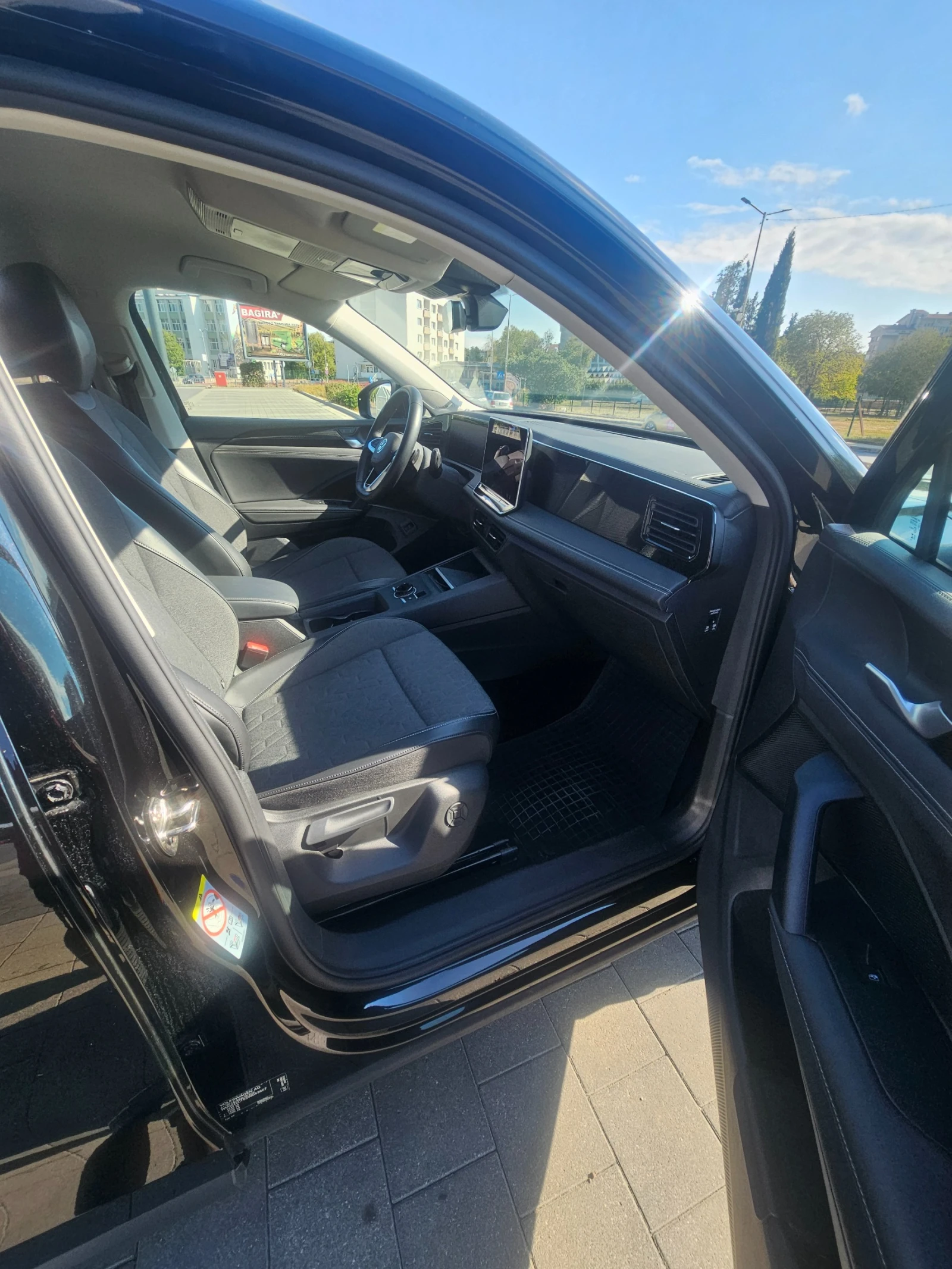 VW Tiguan Life Plus В ГАРАНЦИЯ, снимка 12 - Автомобили и джипове - 55744143