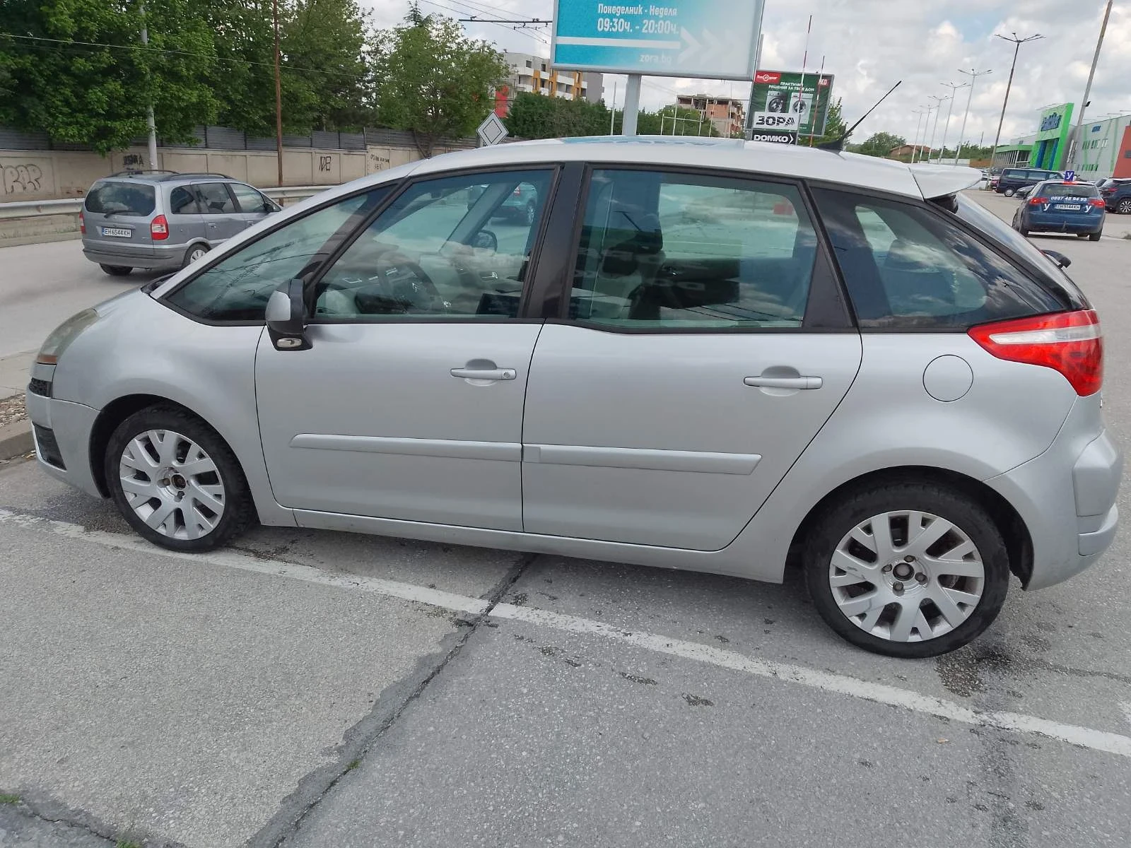 Citroen C4 Picasso Хечбек, снимка 6 - Автомобили и джипове - 54494735