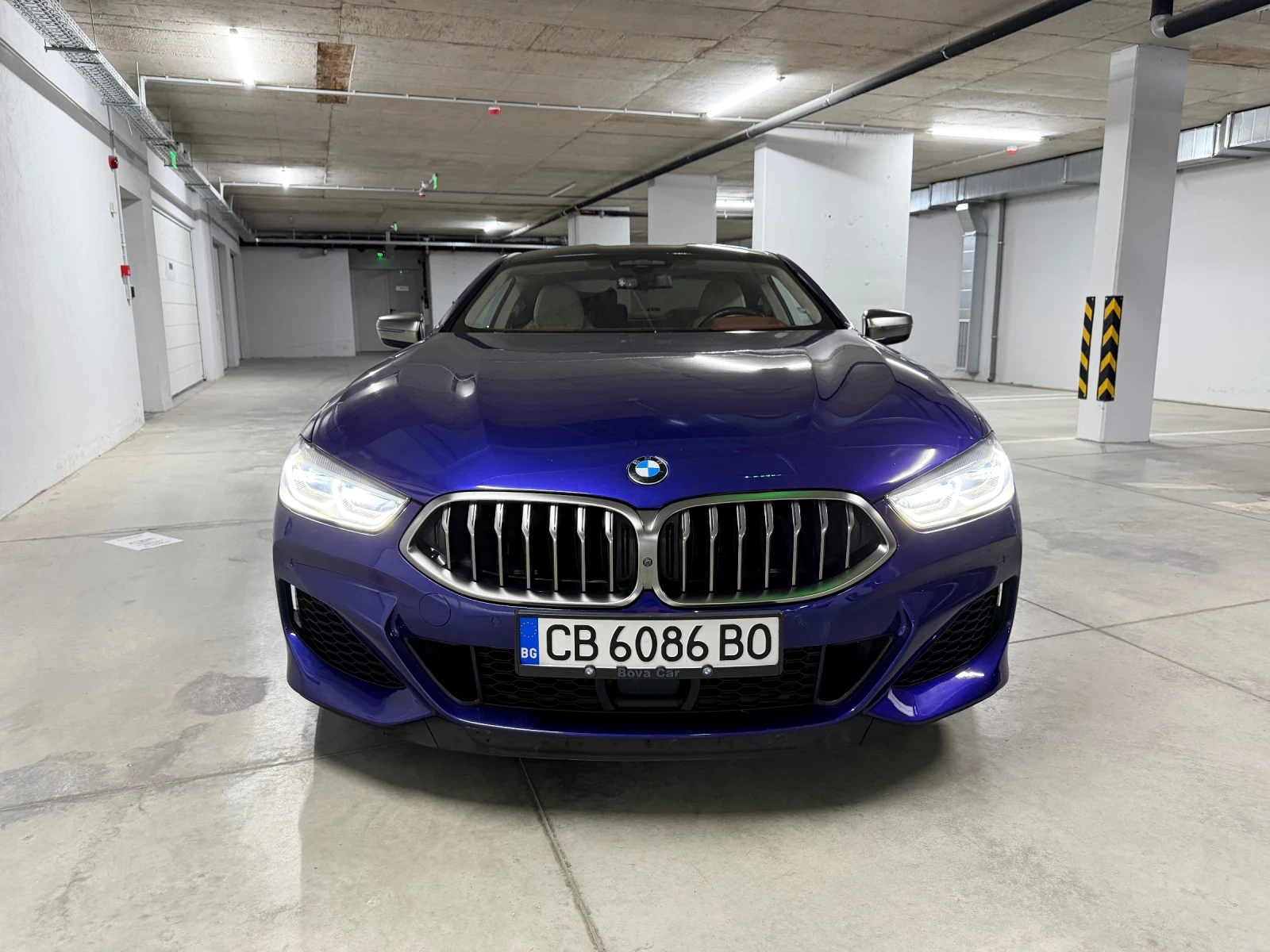 BMW 850 M850i xDrive Individual / 1 Собственик / B&W, снимка 6 - Автомобили и джипове - 54529478