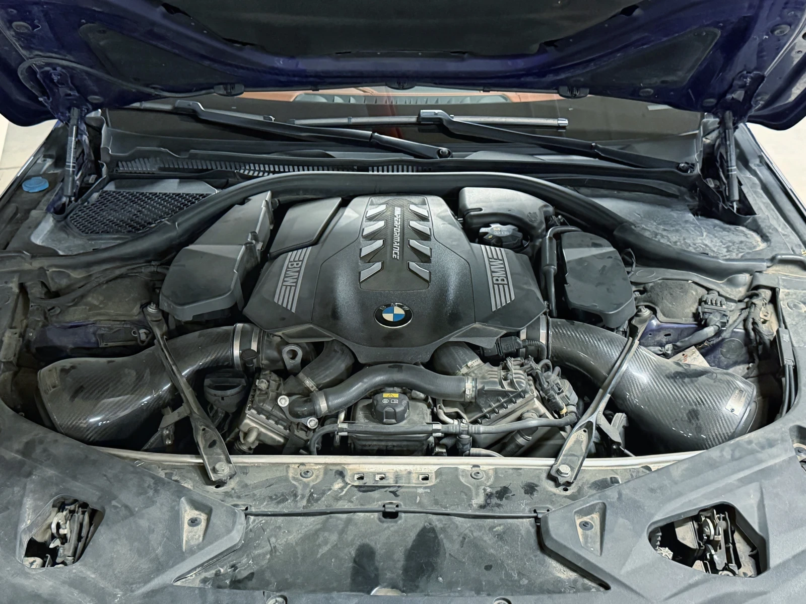 BMW 850 M850i xDrive Individual / 1 Собственик / B&W, снимка 16 - Автомобили и джипове - 55566357