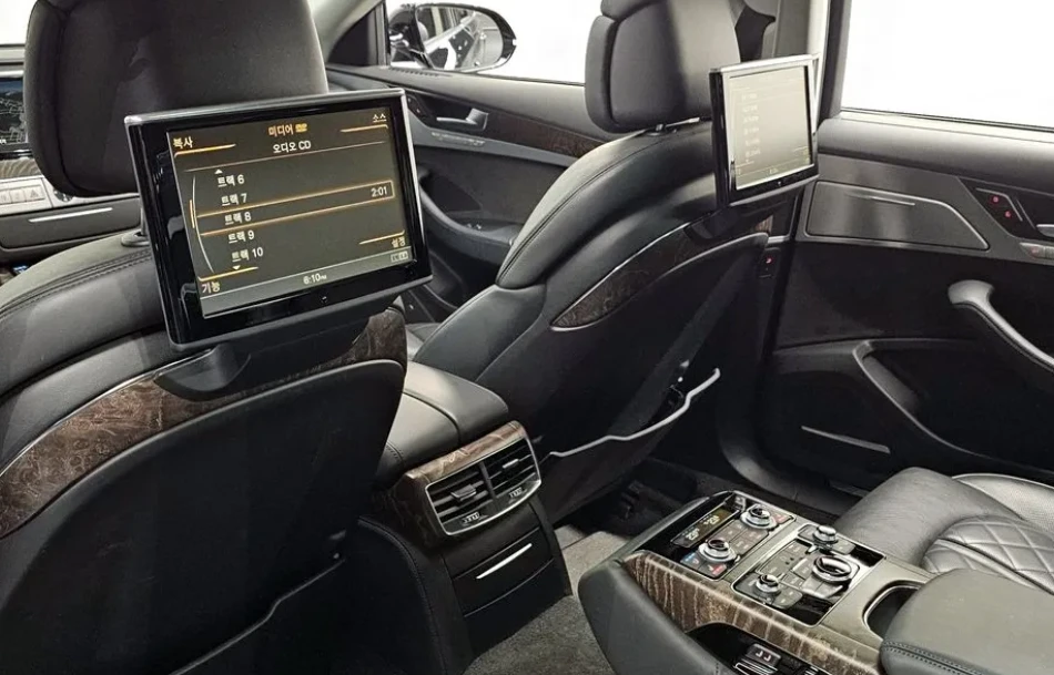 Audi A8 QUATTRO/435HP/TV/360/VENT/PANO/MATRIX/MC5, снимка 16 - Автомобили и джипове - 54616248