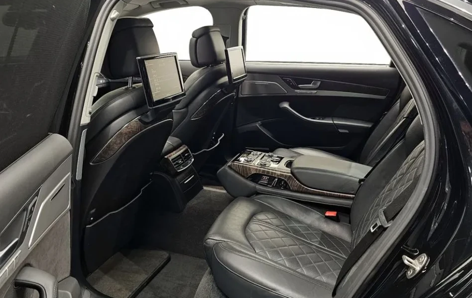 Audi A8 QUATTRO/435HP/TV/360/VENT/PANO/MATRIX/MC5, снимка 12 - Автомобили и джипове - 54616248