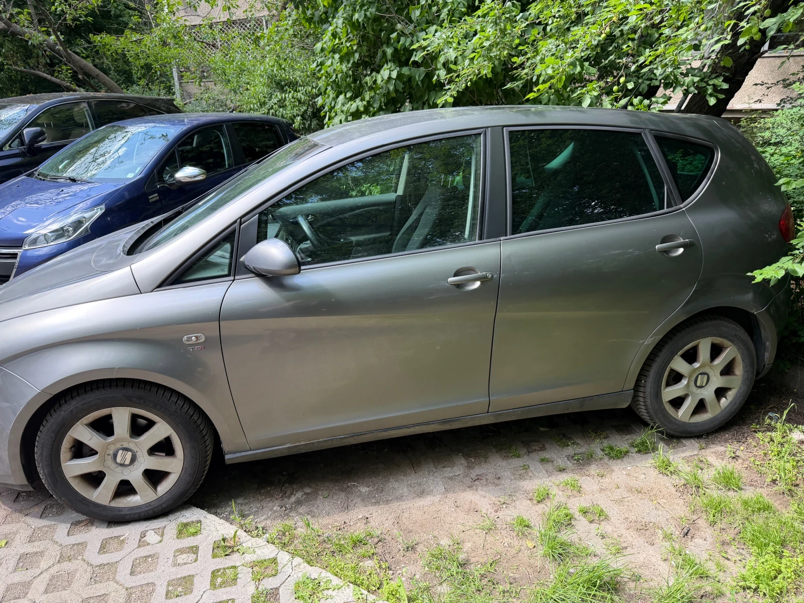 Seat Altea 2.0 TDI DSG, снимка 3 - Автомобили и джипове - 54669346