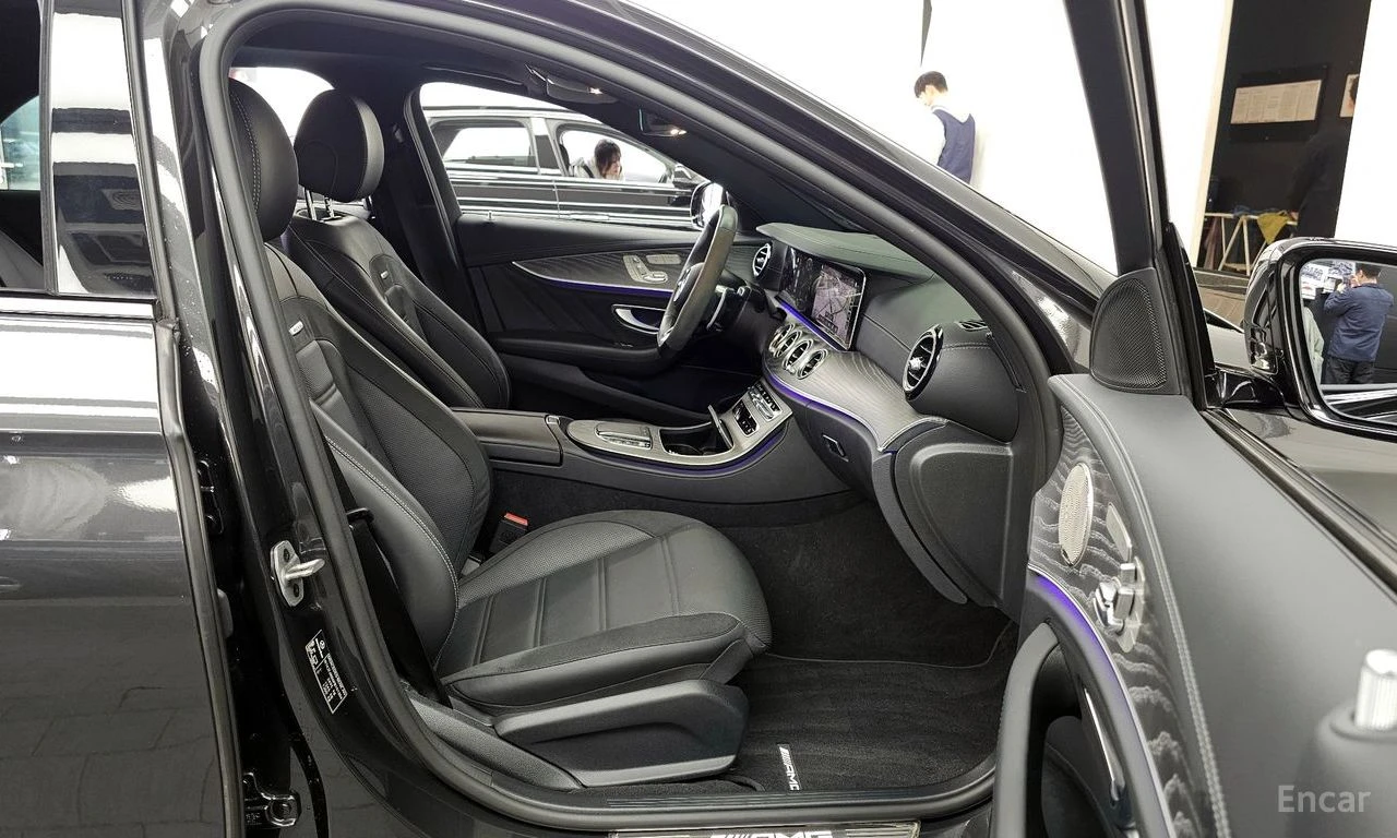 Mercedes-Benz E 53 AMG 4MATIC+ * ПОДГРЕВ* ОБДУХВАНЕ* НАВИГАЦИЯ* BURMESTER, снимка 10 - Автомобили и джипове - 54880300