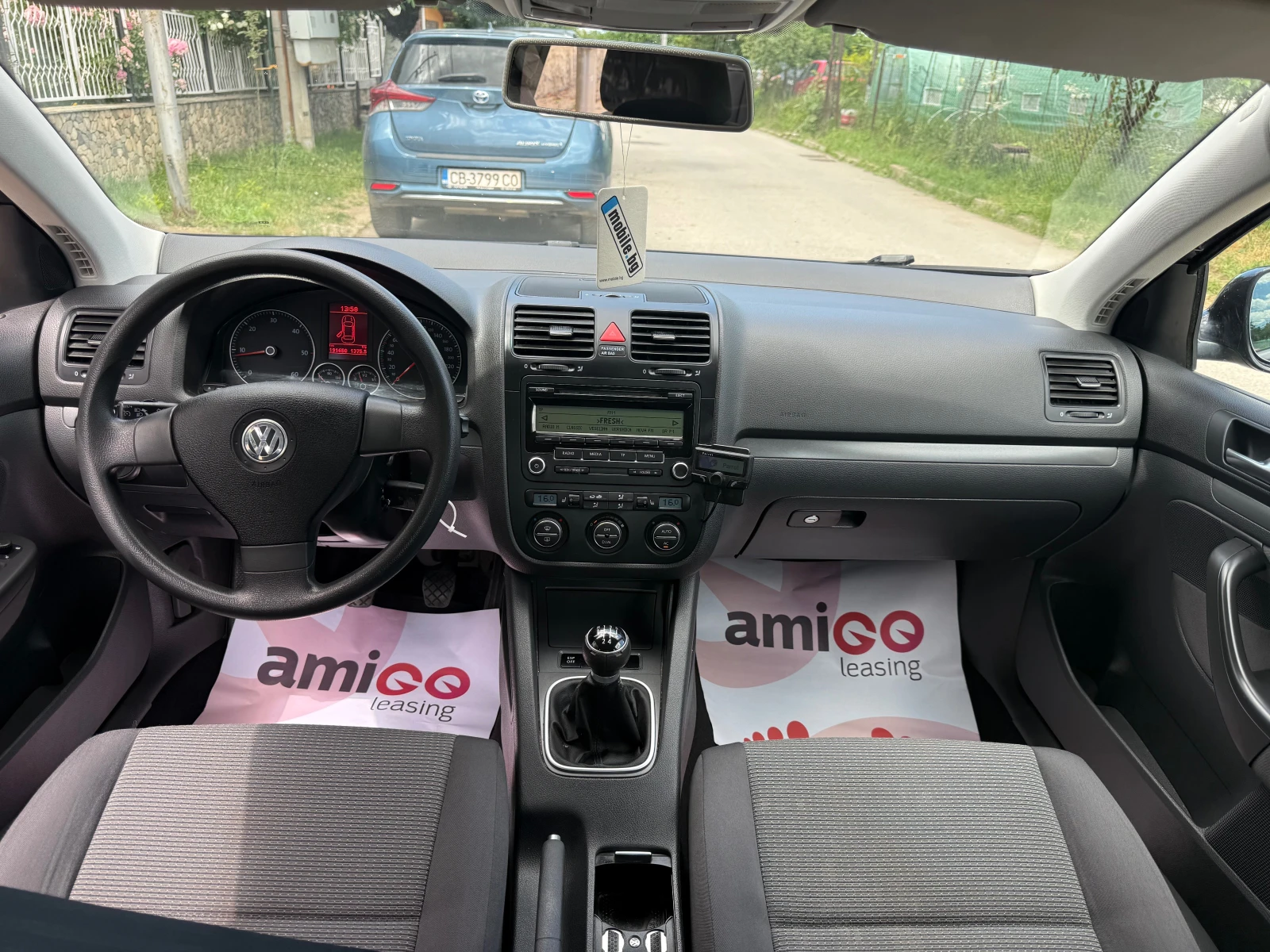 VW Jetta 1.9TDI 105kc, снимка 11 - Автомобили и джипове - 54918592
