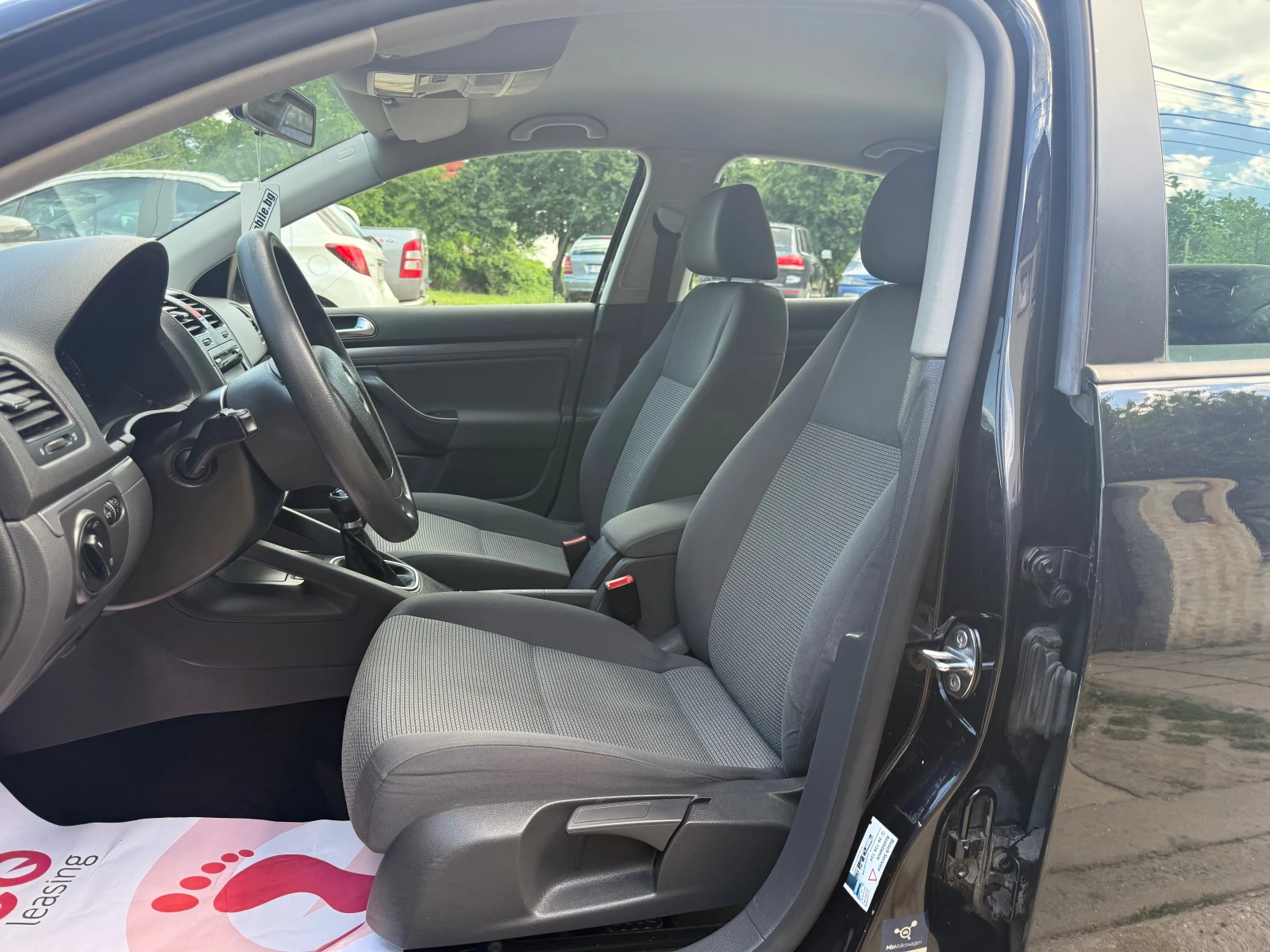 VW Jetta 1.9TDI 105kc, снимка 7 - Автомобили и джипове - 54918592