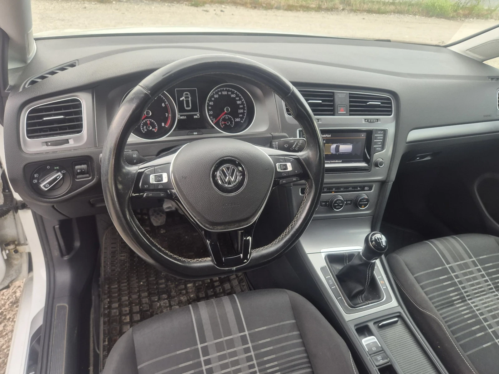 VW Golf 1.2FSI, снимка 10 - Автомобили и джипове - 54956243