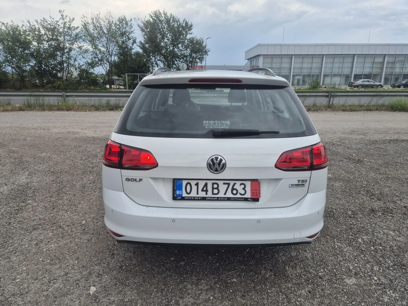 VW Golf 1.2FSI, снимка 6 - Автомобили и джипове - 54956243