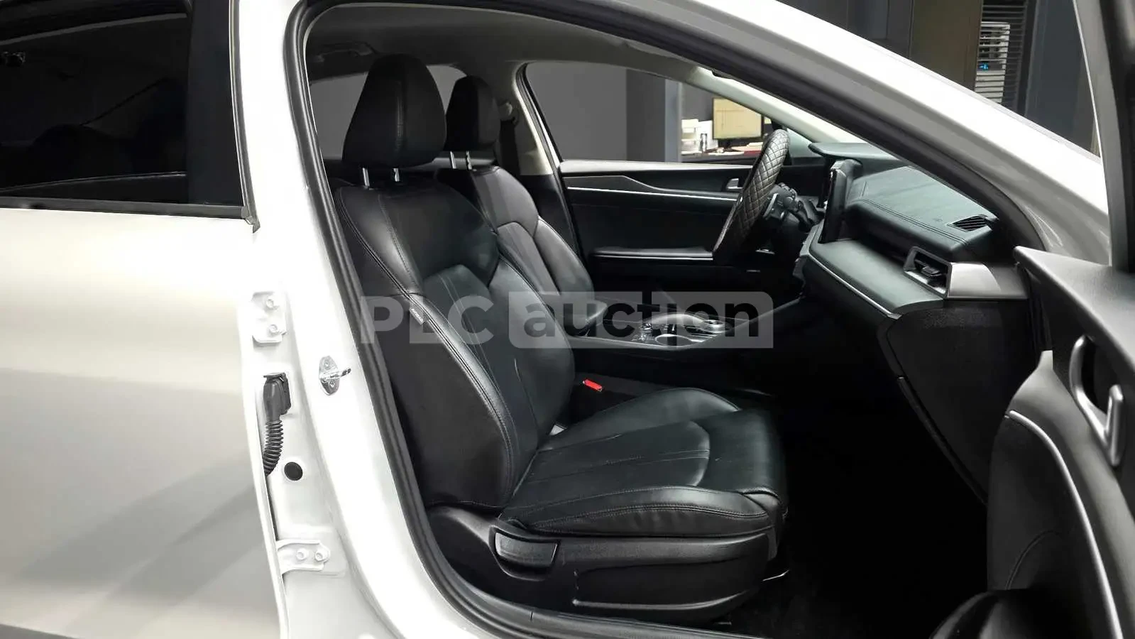 Kia K5 1.6| КАМЕРА| ОБДУХ| DIST| ПОДГРЕВ| ВКЛ.ТЕХНОТЕСТ, снимка 10 - Автомобили и джипове - 55009739