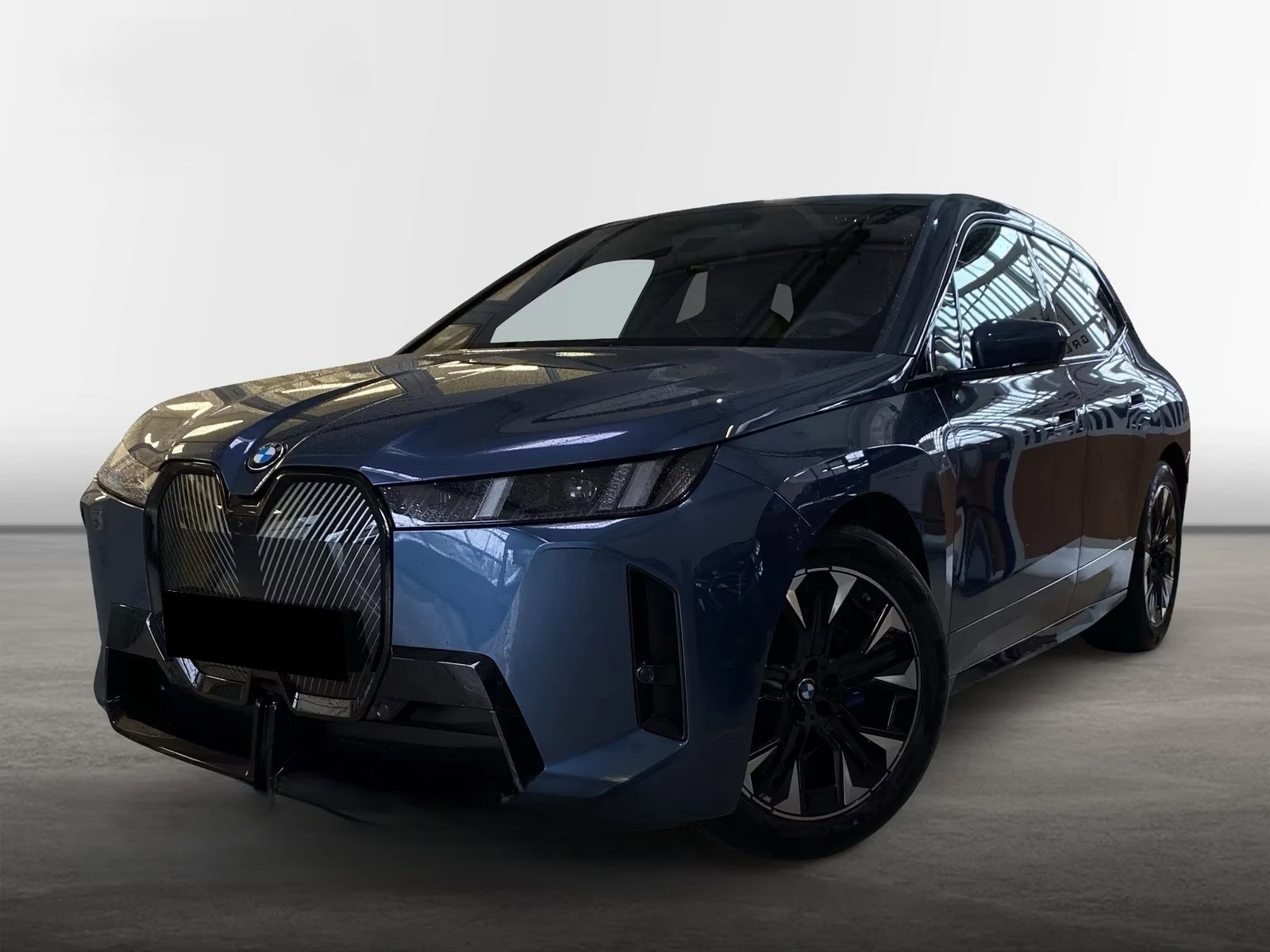 BMW iX xDrive60 / FACELIFT / M-SPORT / SKY LOUNGE / H&K /, снимка 3 - Автомобили и джипове - 55553693