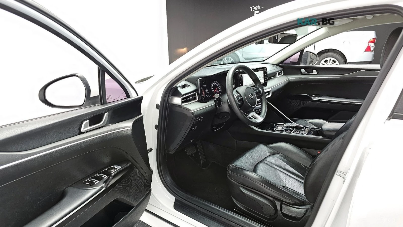 Kia K5 2.0 Trendy* ПОДГРЕВ* КАМЕРА* LANE ASSIST* , снимка 6 - Автомобили и джипове - 55708475