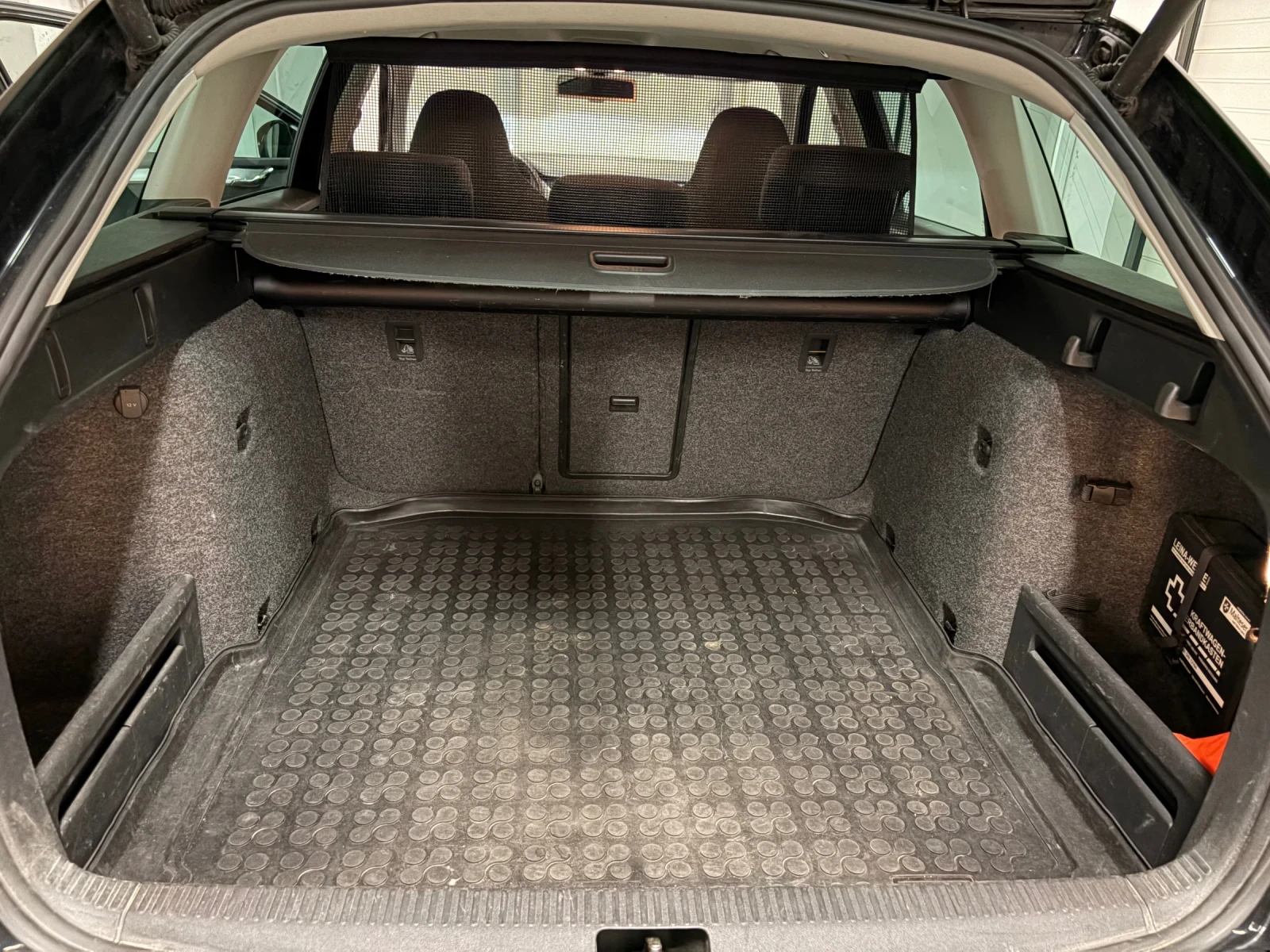 Skoda Octavia 2.0 TDI Sport, снимка 14 - Автомобили и джипове - 56130398