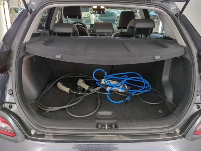 Hyundai Kona 64KWh/SOH100%/BLUELINK/PREMIUM/СЕРВИЗНА КНИЖКА, снимка 14 - Автомобили и джипове - 52440209