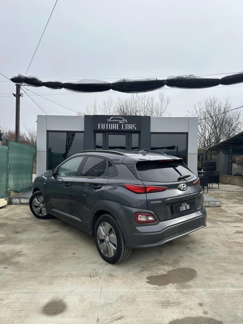 Hyundai Kona 64KWh/SOH100%/BLUELINK/PREMIUM/СЕРВИЗНА КНИЖКА, снимка 7 - Автомобили и джипове - 52440209