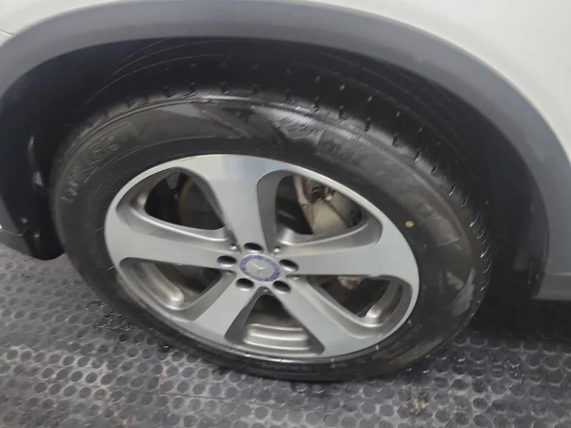 Mercedes-Benz GLC * 300 * CARFAX * БЕЗ ПЪРВОНАЧАЛНА ВНОСКА, снимка 17 - Автомобили и джипове - 52920307