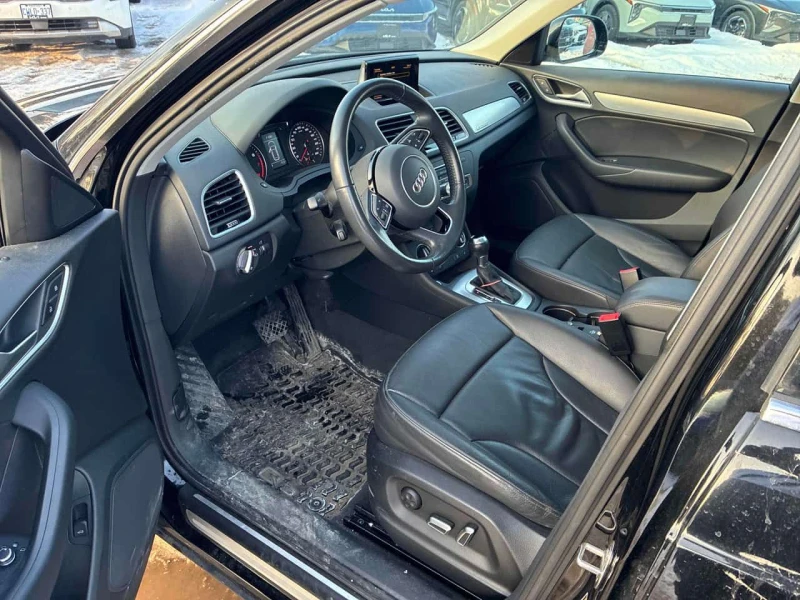 Audi Q3 * Progressiv * CARFAX * ЦЕНА ДО БГ, снимка 5 - Автомобили и джипове - 53535626