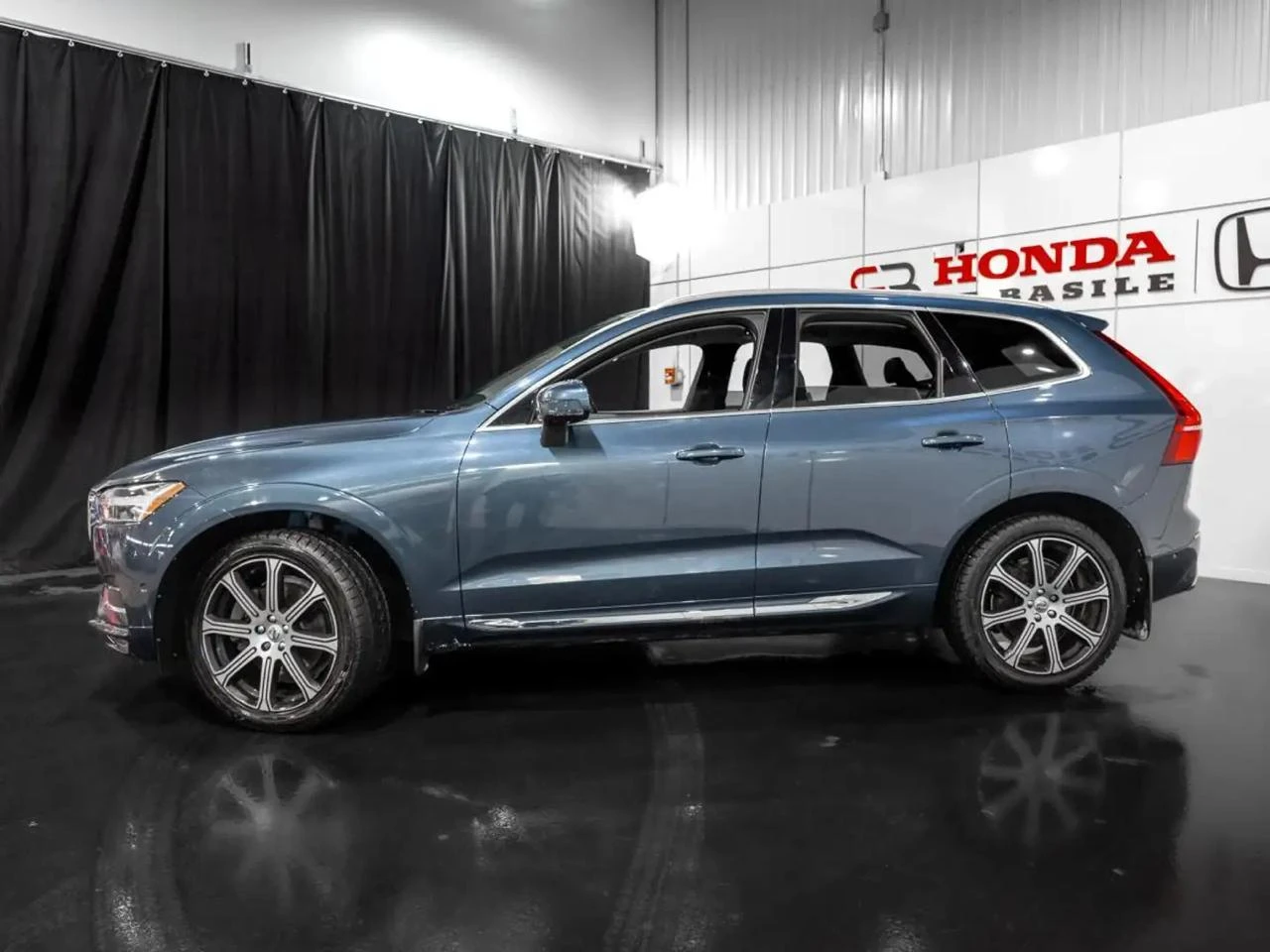 Volvo XC60 * INSCRIPTION* 360CAM* LANE ASSIST* PANO*  - изображение 7