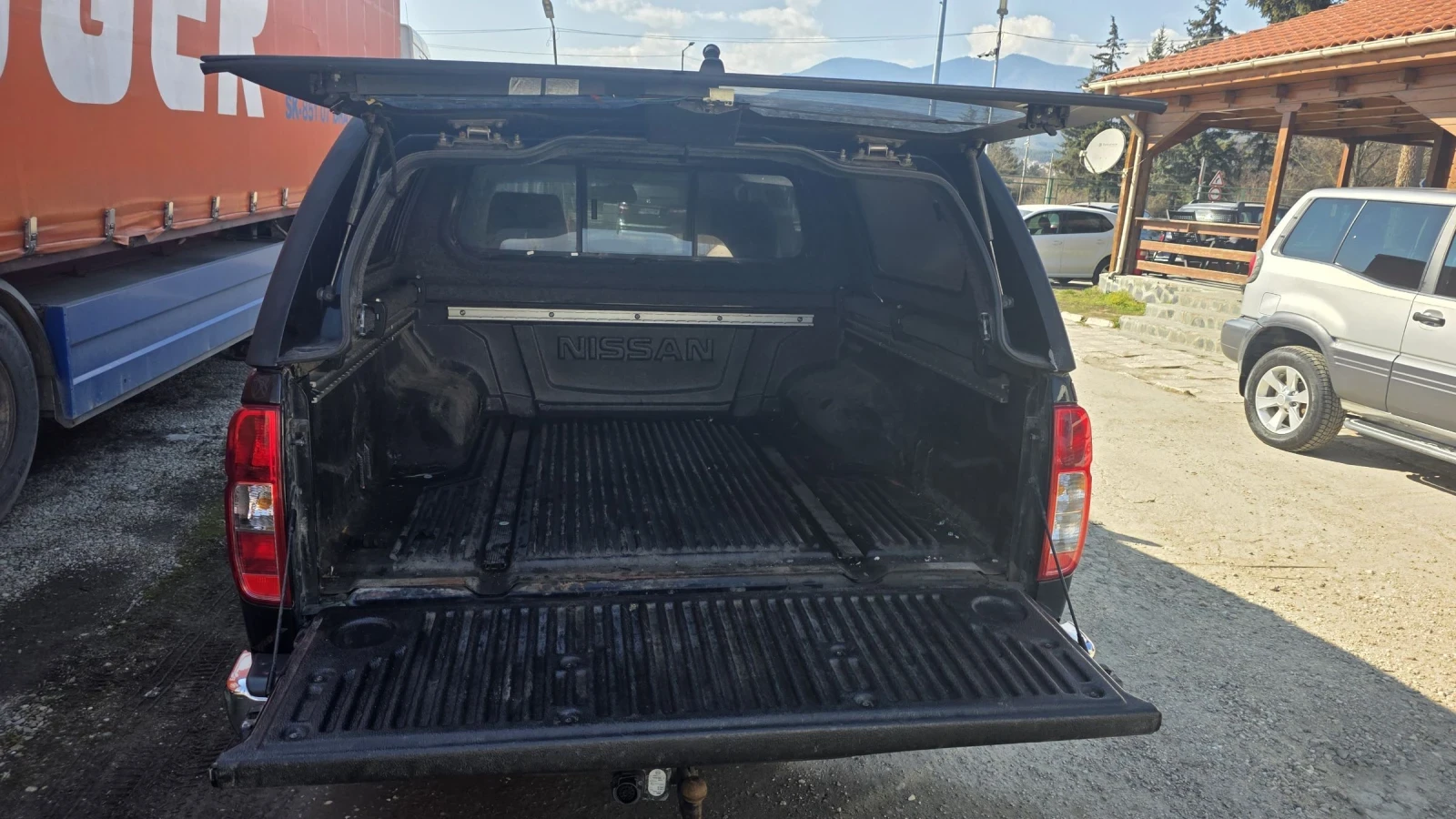 Nissan Navara 3, 0 V6 Климатроник 4х4EURO 5, снимка 10 - Автомобили и джипове - 53735406