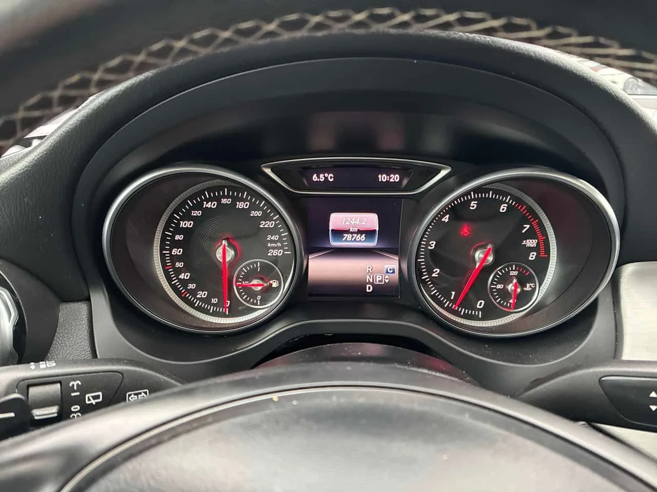 Mercedes-Benz GLA 250  CARFAX, снимка 8 - Автомобили и джипове - 53977642