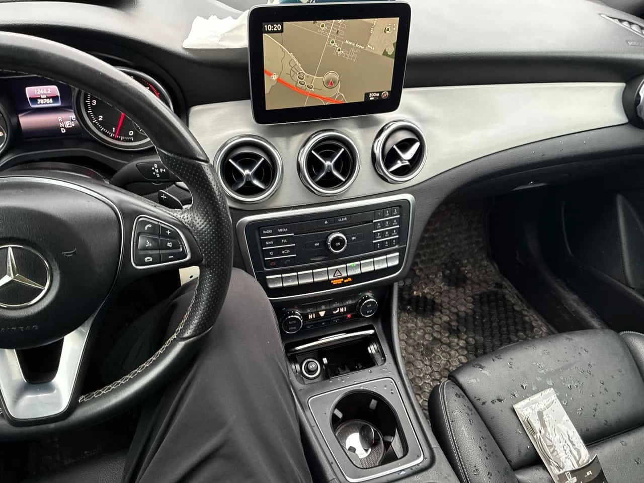 Mercedes-Benz GLA 250  CARFAX, снимка 9 - Автомобили и джипове - 53977642