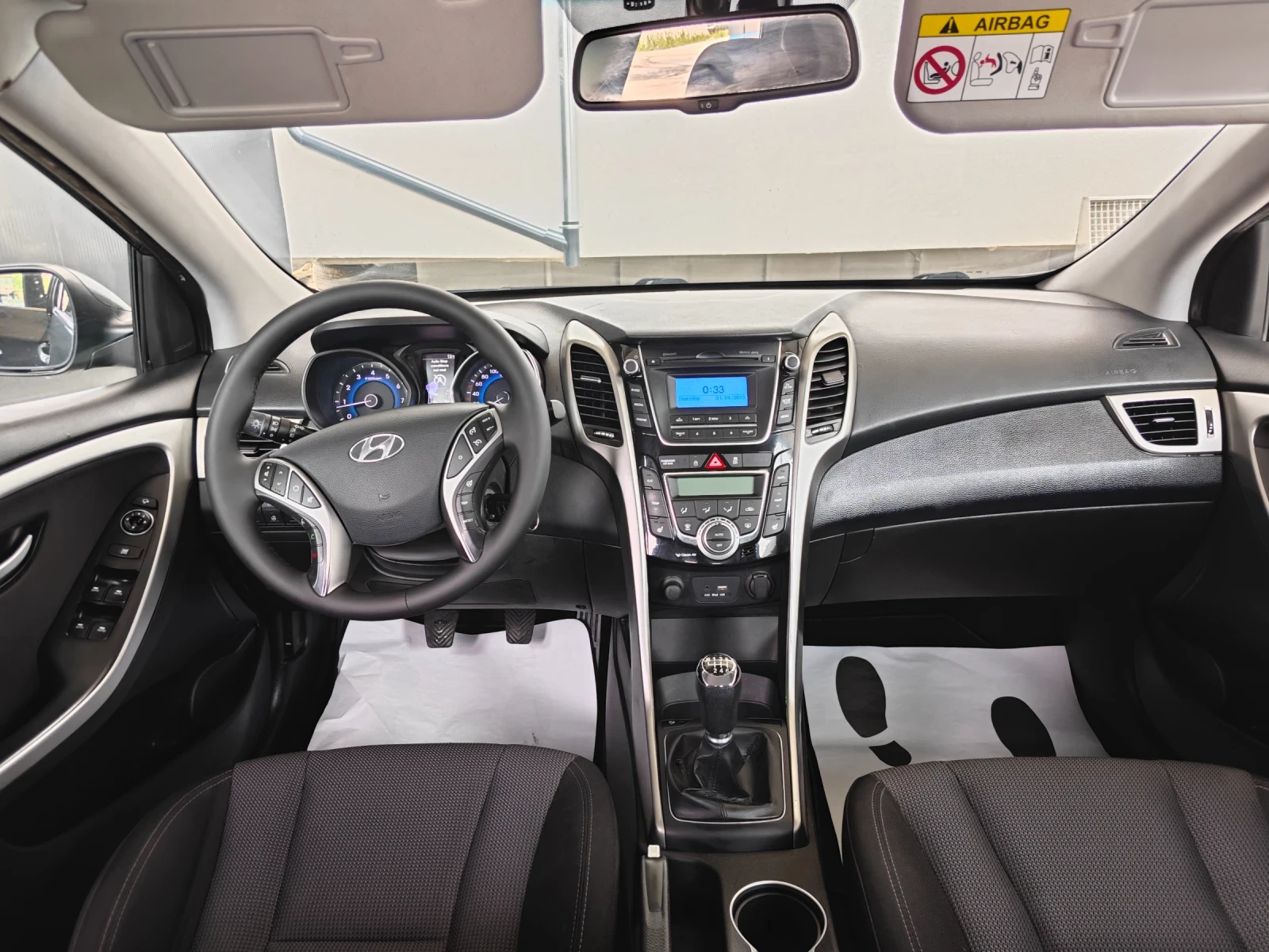 Hyundai I30 1.6i, снимка 10 - Автомобили и джипове - 54269059