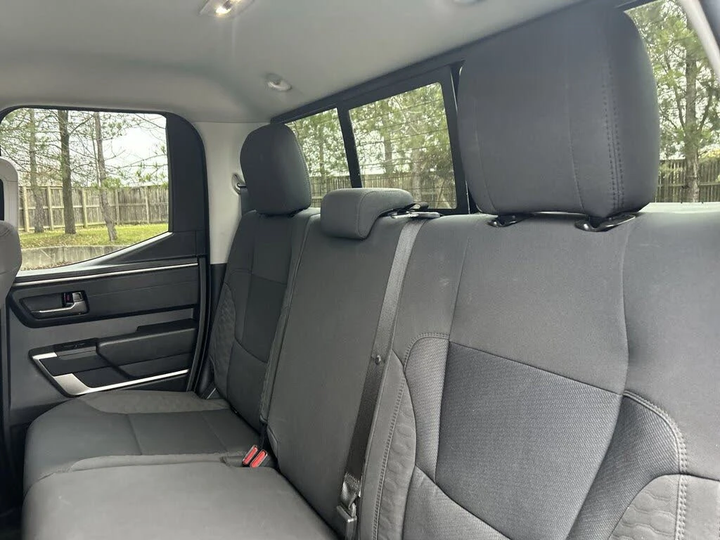 Toyota Tundra SR5 Double Cab 4WD, снимка 17 - Автомобили и джипове - 54356844