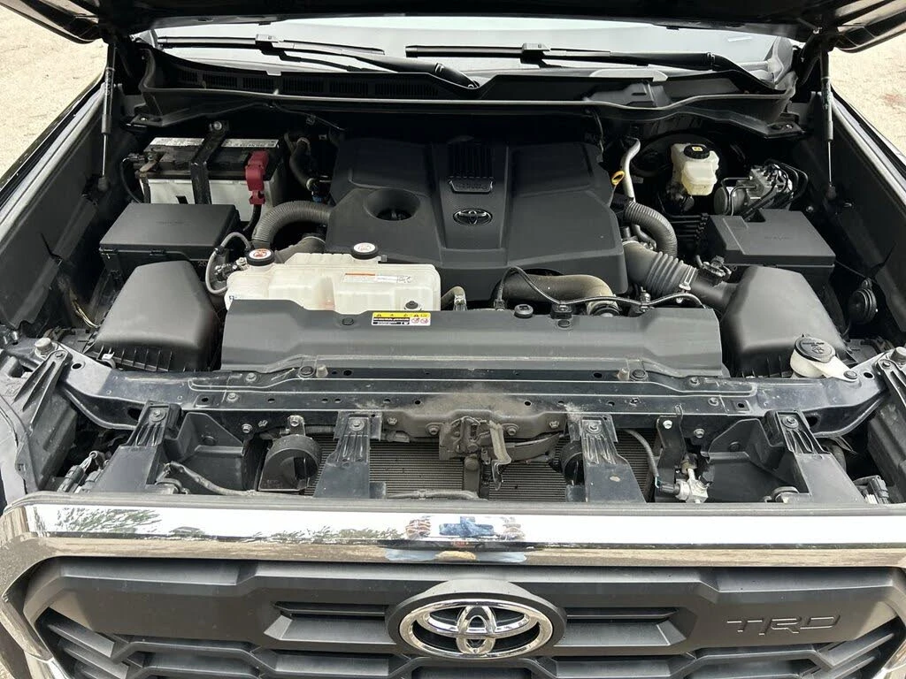 Toyota Tundra SR5 Double Cab 4WD, снимка 11 - Автомобили и джипове - 54356844