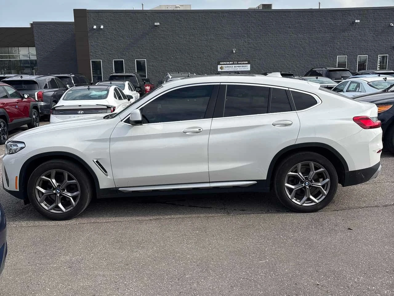 BMW X4 xDrive30i/ПАНОРАМА/ПОДГРЕВИ/ОТ ПРЕДСТАВИТЕЛСТВО, снимка 3 - Автомобили и джипове - 54581488